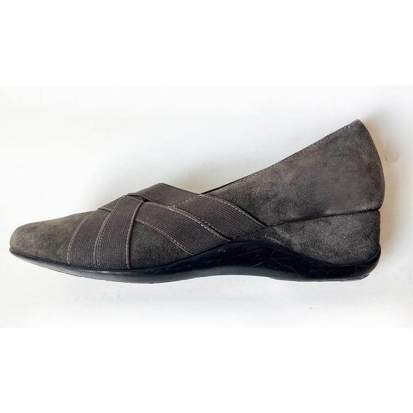 Grey suede wedge shoes Size 9 - Picture 3 of 5